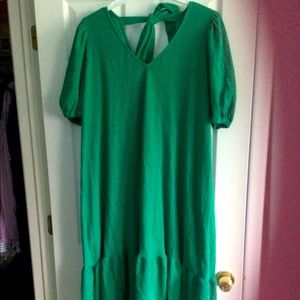 Women’s green tie back casual dress